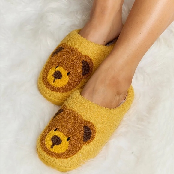 Cozy Teddy Bear Print Plush Slide Slippers - Picture 3 of 14